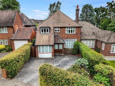 Property on Friars Close, CM15 8HX