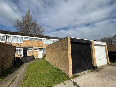 Property on Lincoln Way, IP24 1DG