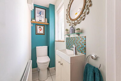 Property on Church Green, LU6 1RF