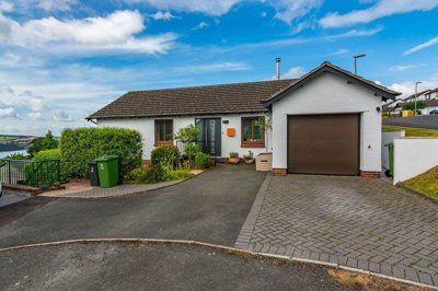 Property on Great Furlong, TQ14 9TU