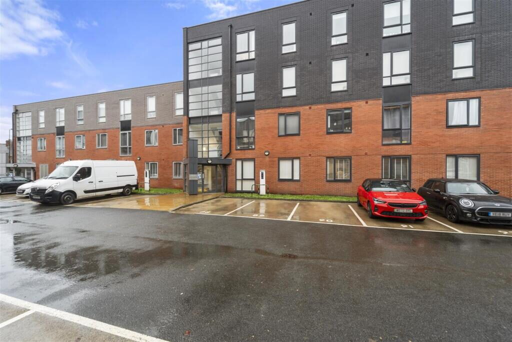 Property main image