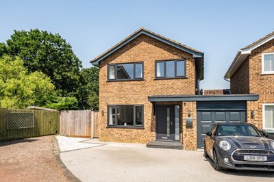 Property on Byron Crescent, MK45 1QE