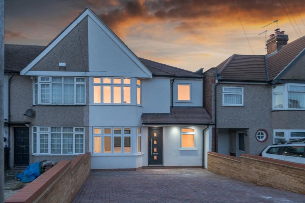 Terraced House