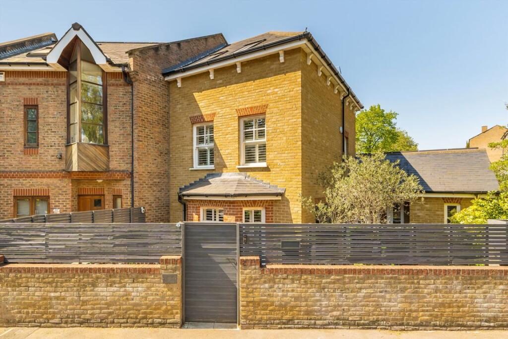Terraced House