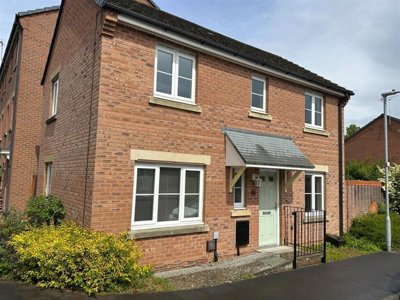 Property on Barley Leaze, SN14 6GW