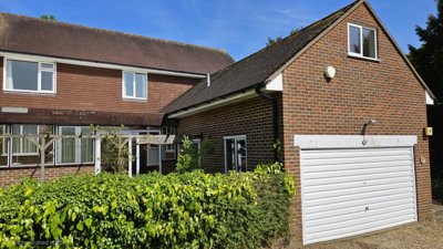 Property on RG10 8PL