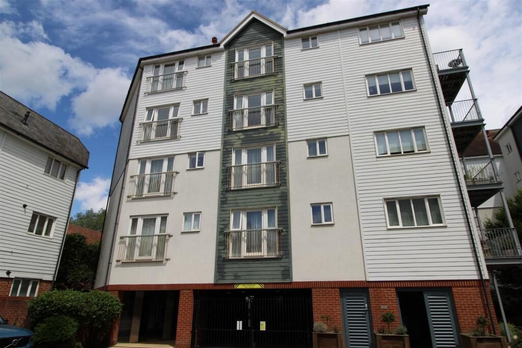 Property main image