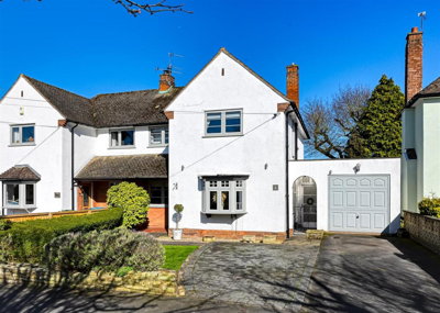 Property on Queens Gardens, WV8 2EP