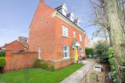 Property on CV22 7GE