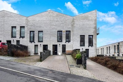 Property on Glencloy Street, G20 0DQ