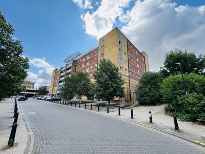 Property on Edinburgh Gate, CM20 2JG