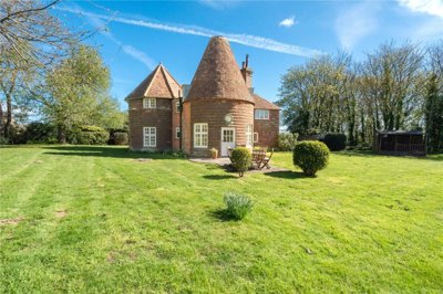 Property on Nash Street, BN27 4AD