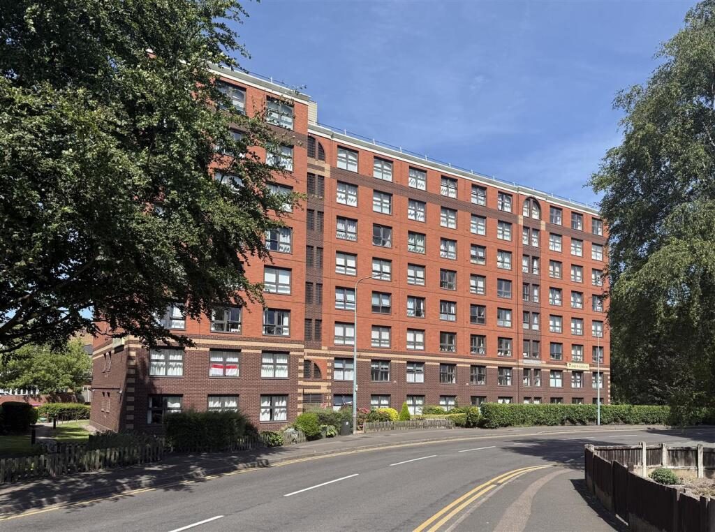 Property main image