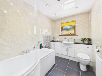 Property on SA62 5NA