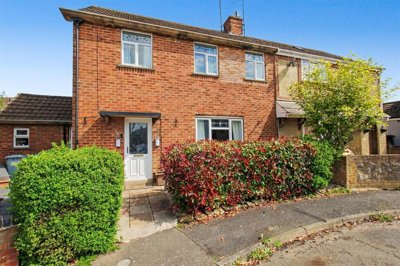 Property on Peaselands, NN14 2JY