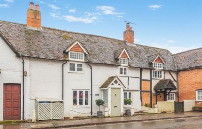 Property on Guildford Road, RH5 6RY