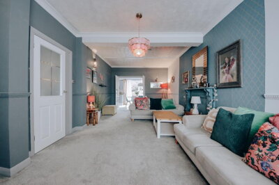 Property on Ashfield Avenue, WD23 4HQ