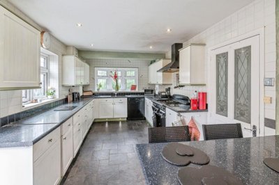 Property on London Road, SS12 0ET