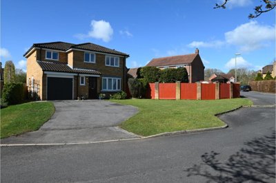 Property on Cranbourne Drive, SO21 2ET