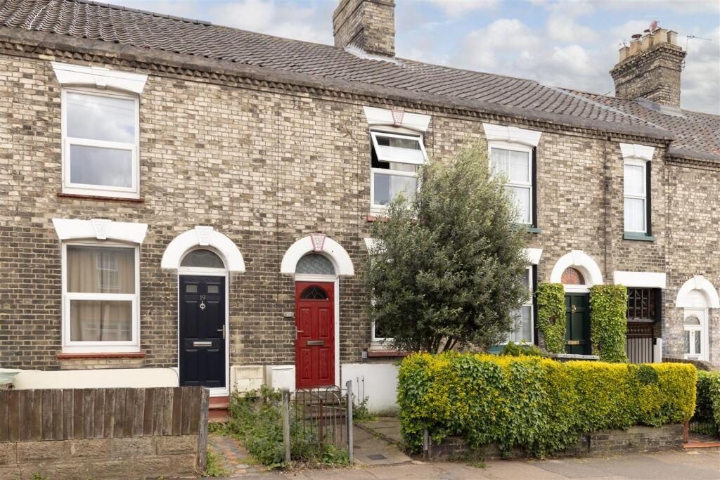 Property main image