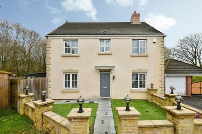 Property on Erw Werdd, SA7 0HF