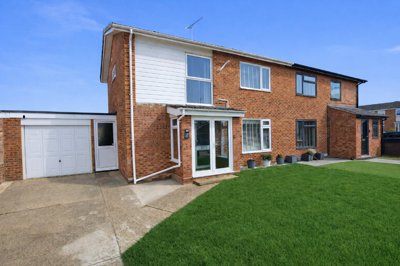 Property on Winchester Gardens, IP6 0BL