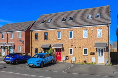 Property on Clos Maes Dyfan, CF63 1SJ