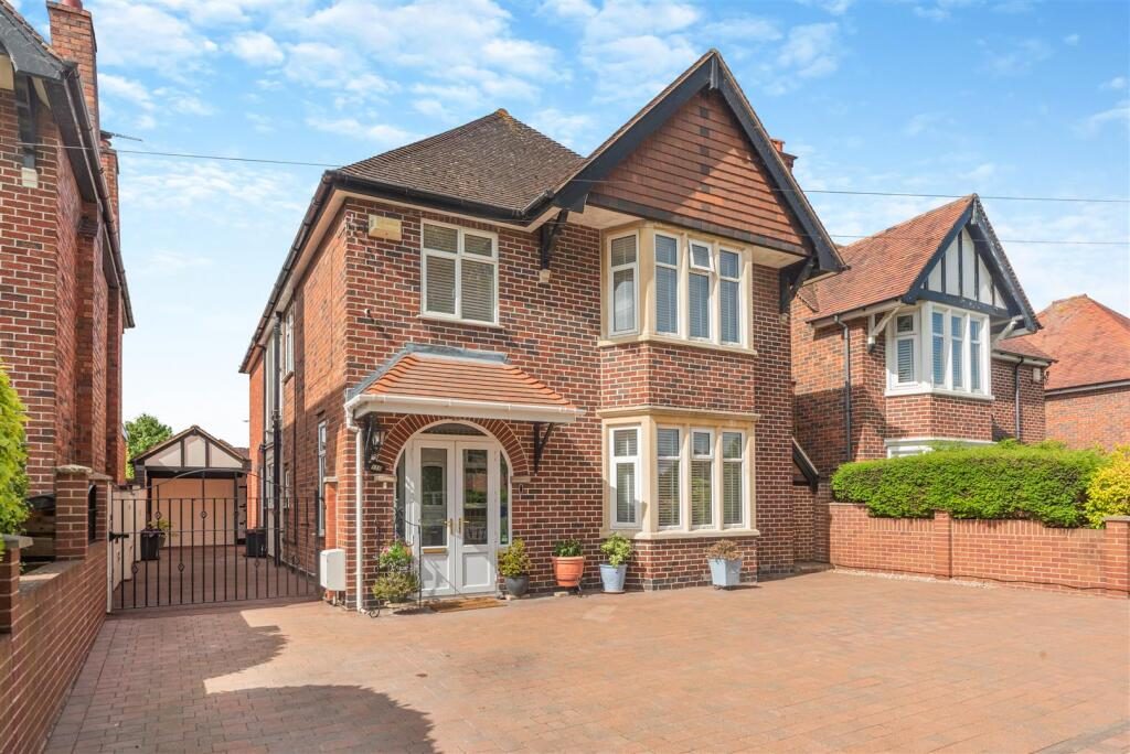 Property main image