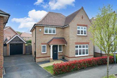 Property on Mallard Crescent, LU1 4FG