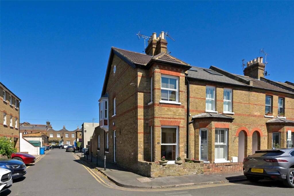 Terraced House
