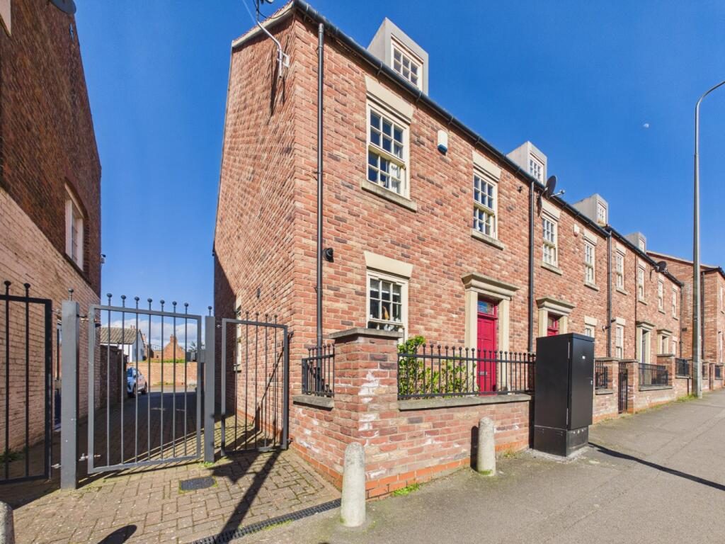 Terraced House