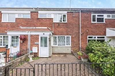 Property on Barn Piece, B32 1RD