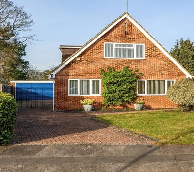 Property on Tanglewood, RG40 3PR