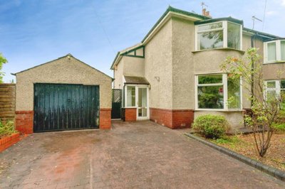Property on Lockyer Avenue, BB12 6BY