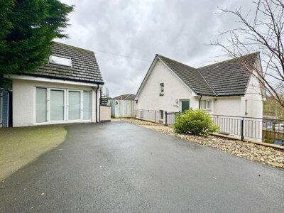 Property on Falkirk Road, FK5 3NQ