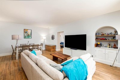 Property on Oakfield Road, BS8 2AJ