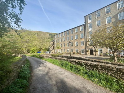 Property on SK22 2NJ