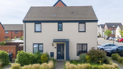Property on Mariners Walk, CF62 5AY
