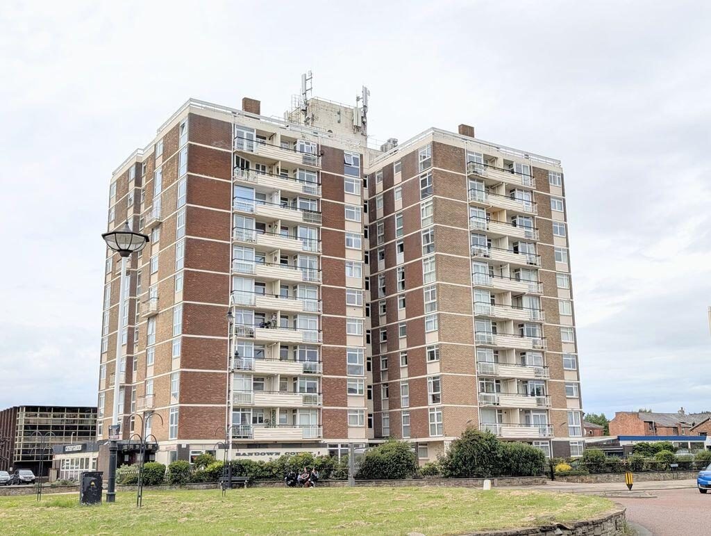 Property main image