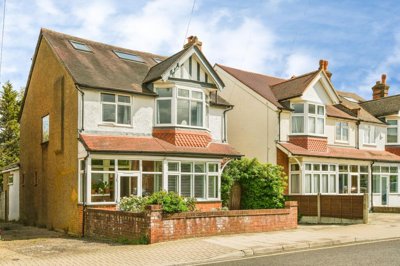 Property on Hawes Lane, BR4 0DA