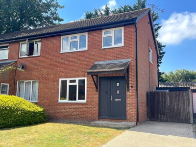 Property on Sheerways, ME13 8TP