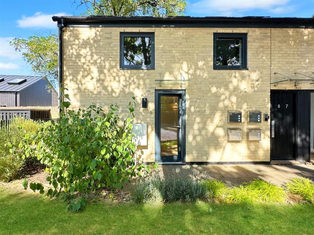 Property main image