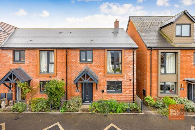 Property on Whimbrel Court, EX3 0FG