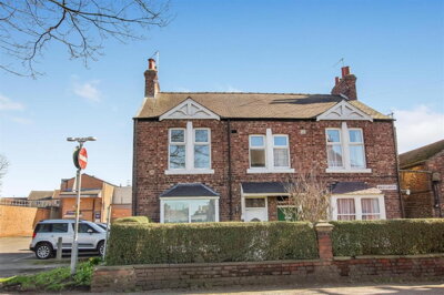 Property on Applegarth, DL7 8NA