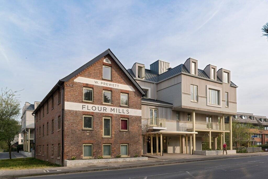 Property main image