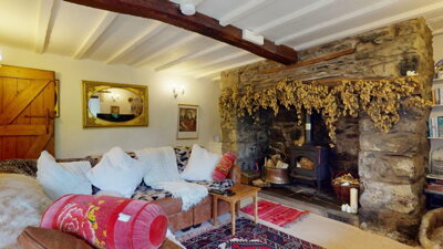 Property on LL21 9RN