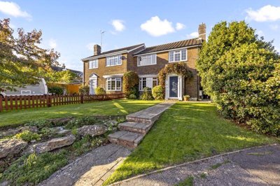 Property on Finches Close, RH13 8EP