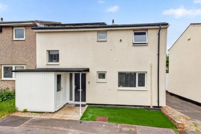 Property on Ashbourne, RG12 8SH
