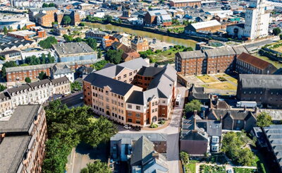 Property on HIGH STREET, HU1 1NE