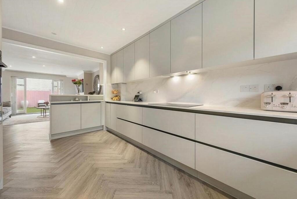 Terraced House